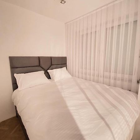 Diamond Apartment Prishtina 2 Приштина Экстерьер фото